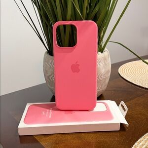 Apple Pink Silicone Case for iPhone 15 Pro Max